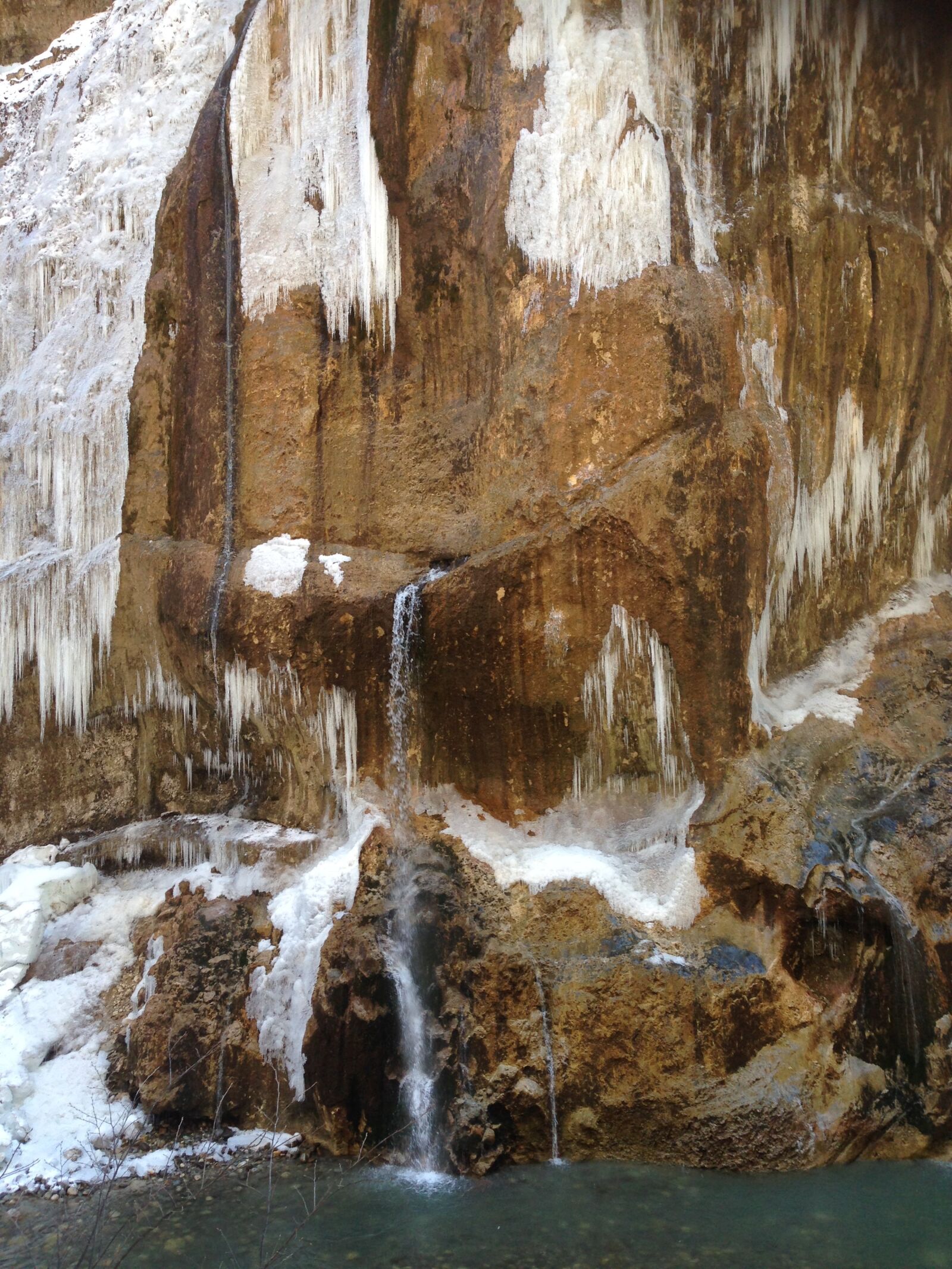 iPhone 5 back camera 4.12mm f/2.4 sample photo. Nalchik, waterfall, nature photography