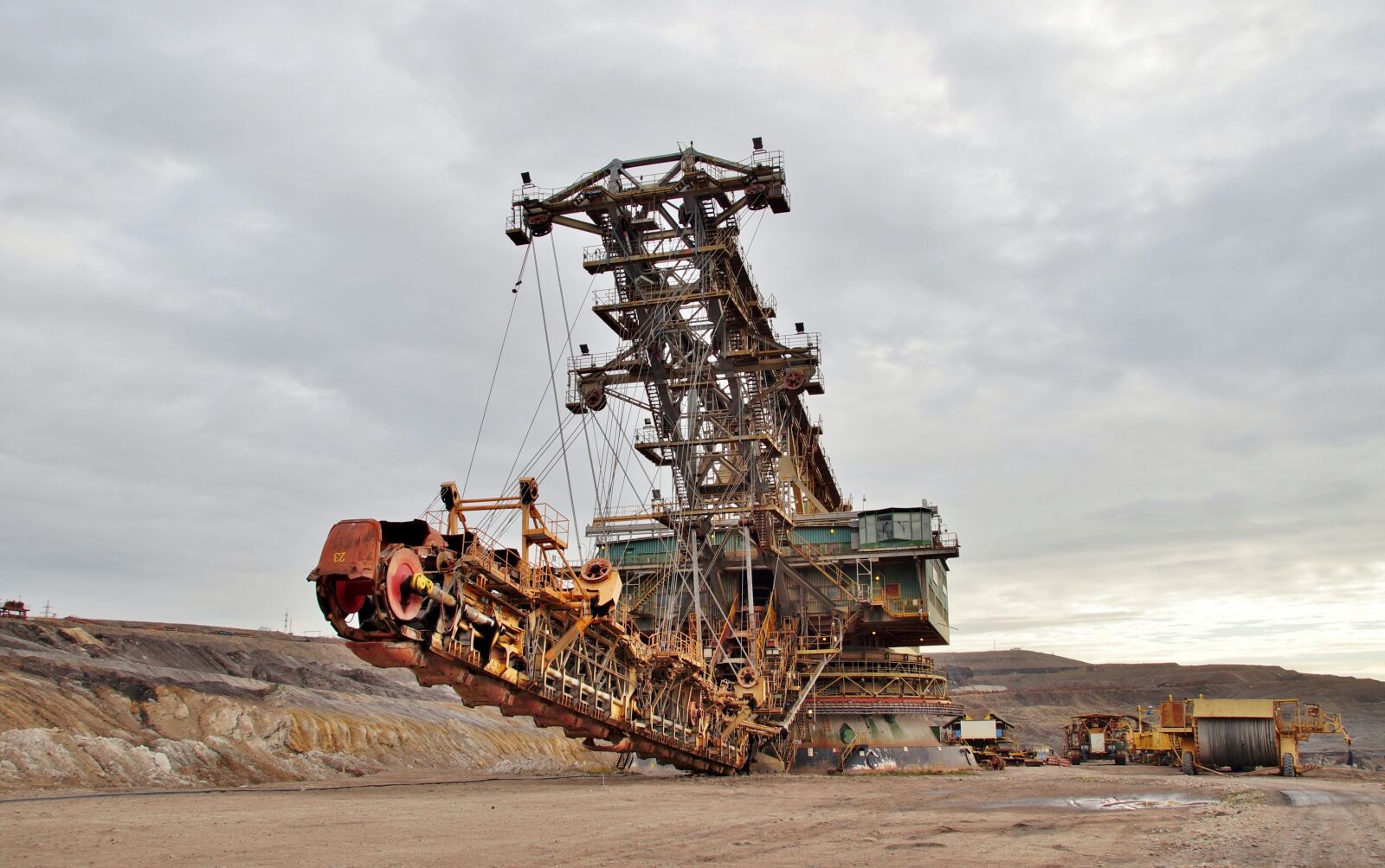 Sony SLT-A58 sample photo. Mining, machine, excavator photography