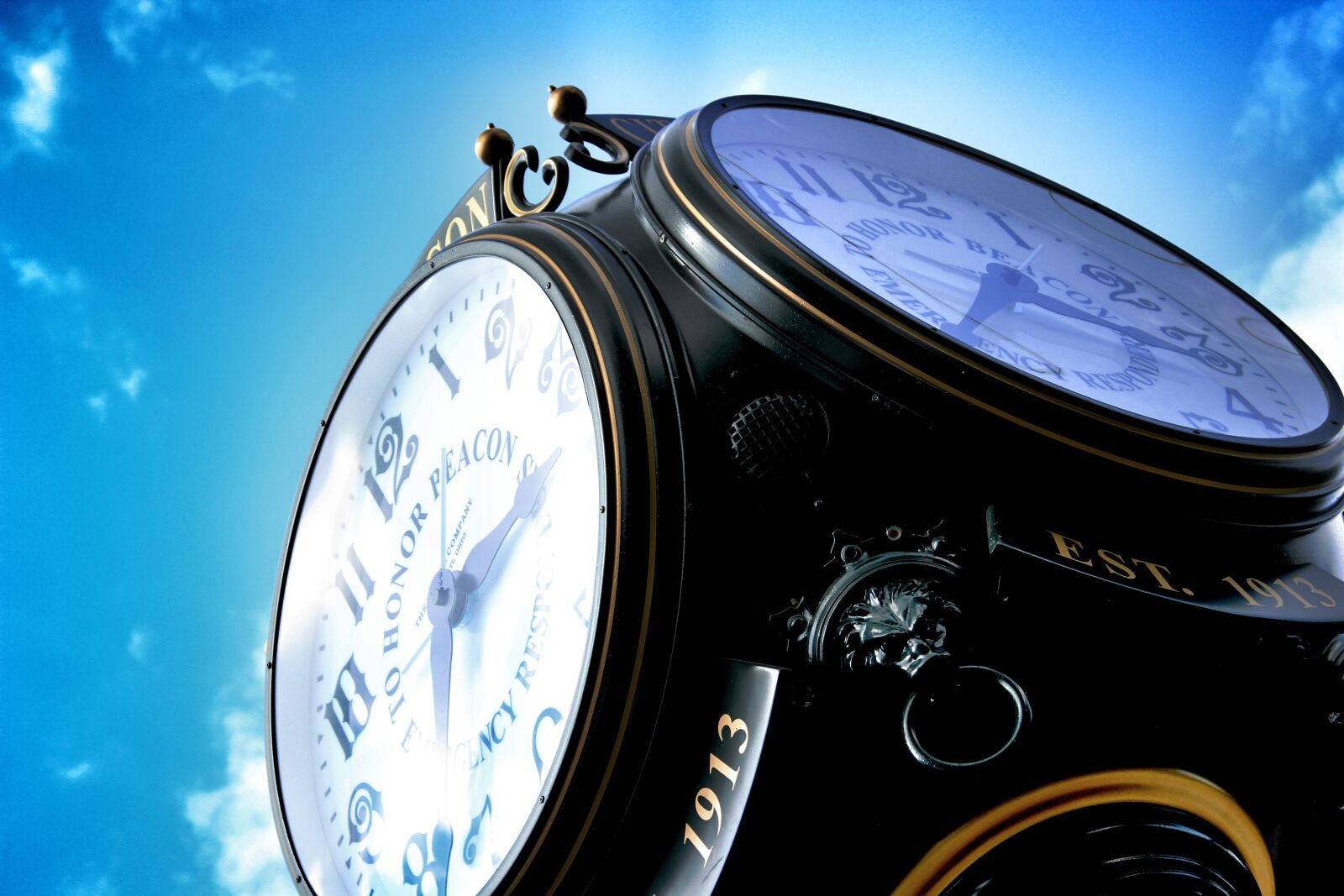 Canon EOS 600D (Rebel EOS T3i / EOS Kiss X5) sample photo. Clock, beacon, ny photography