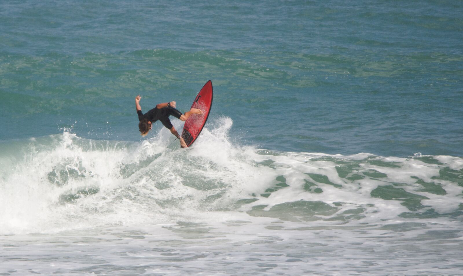 Canon EOS 700D (EOS Rebel T5i / EOS Kiss X7i) sample photo. Surfing, surf, water photography