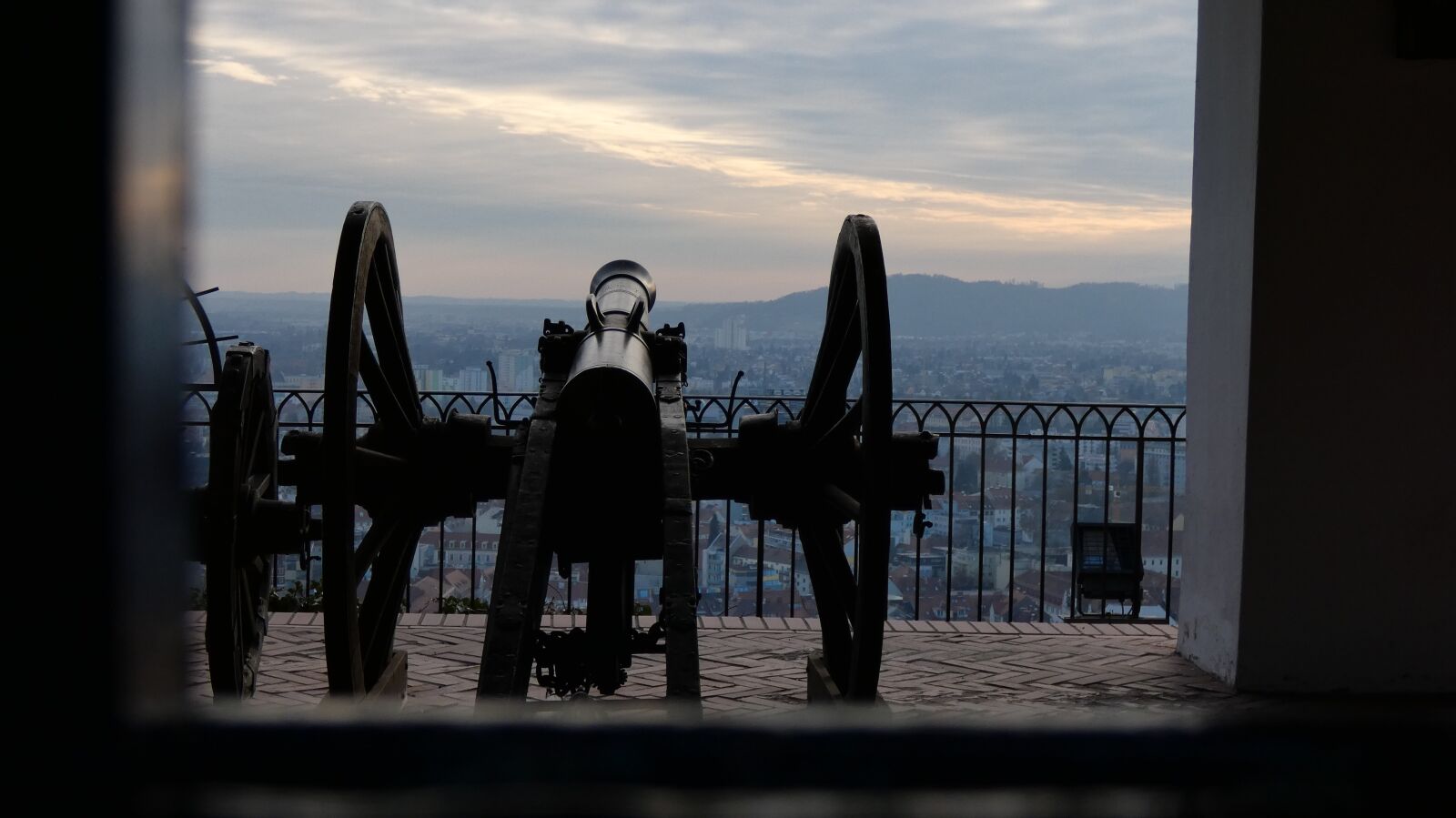 Panasonic DC-FZ83 sample photo. Gun, schlossberg, graz photography