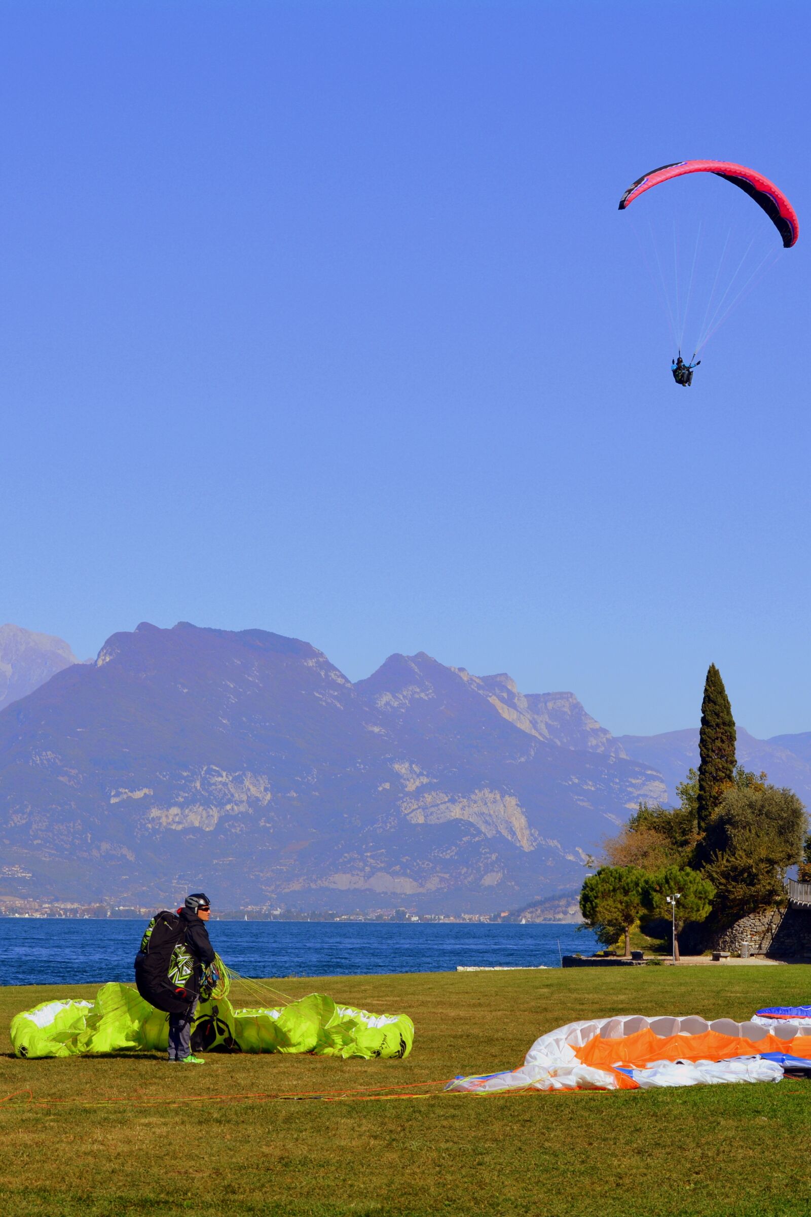 Nikon D7100 sample photo. Paragliding, landing, prato photography