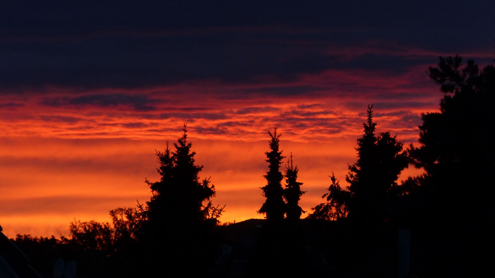 Panasonic Lumix DMC-FZ200 sample photo. Sunset, mood, dusk photography