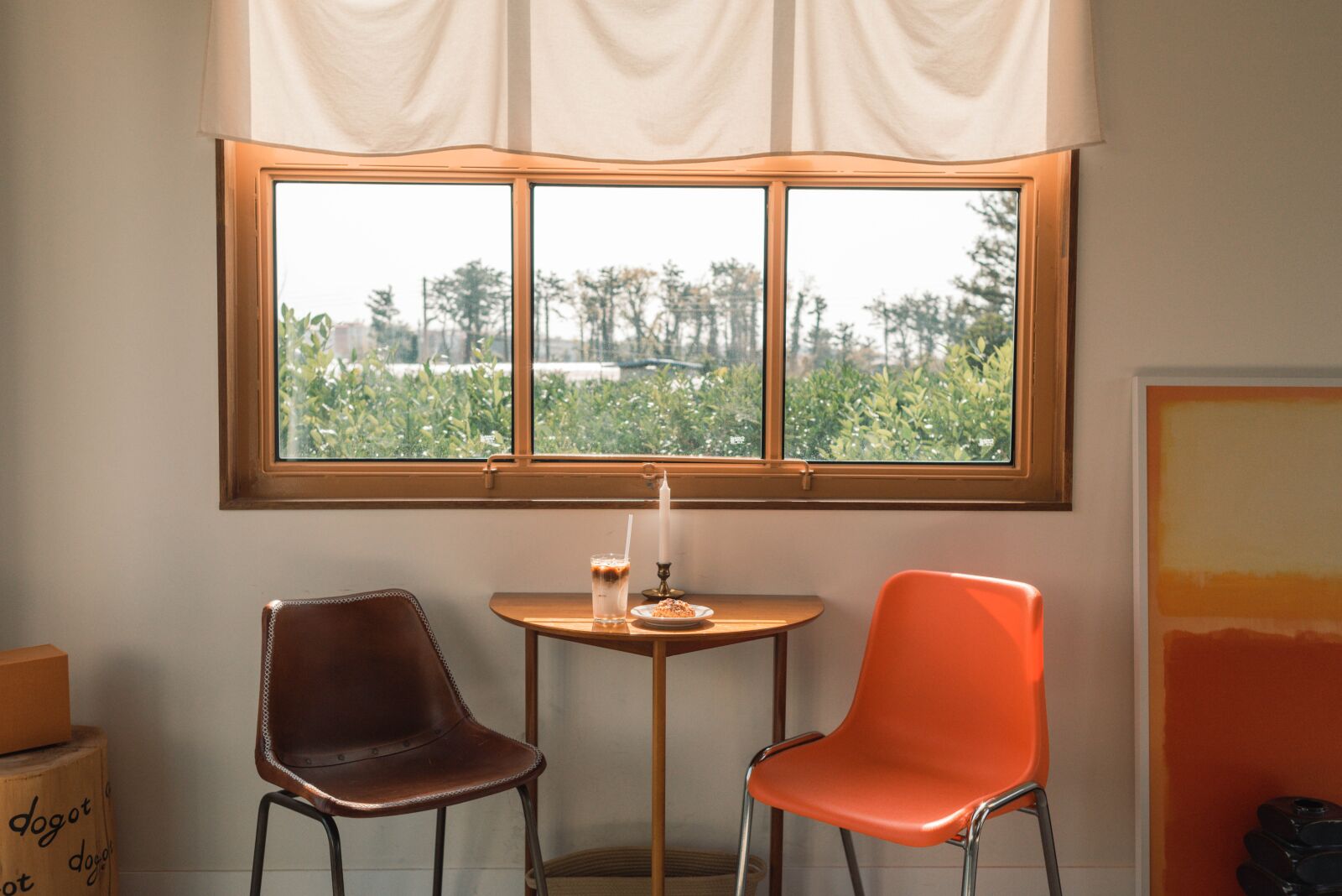 Nikon D750 sample photo. Cafe, windows, window photography