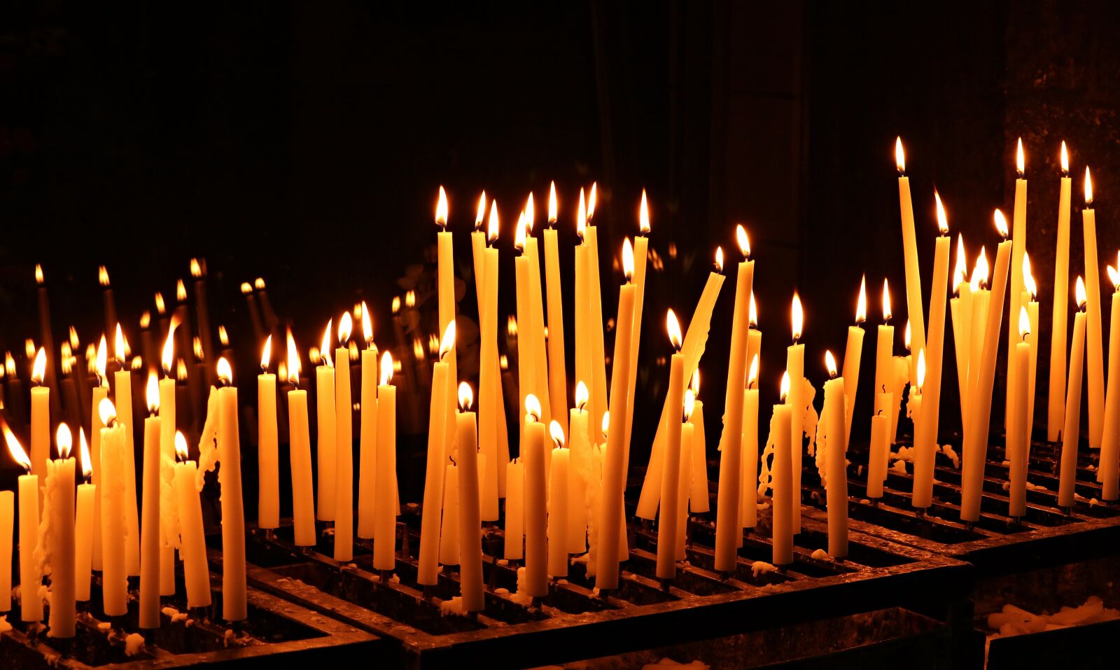 Canon EF-S 55-250mm F4-5.6 IS STM sample photo. Candles, pray, prayer photography