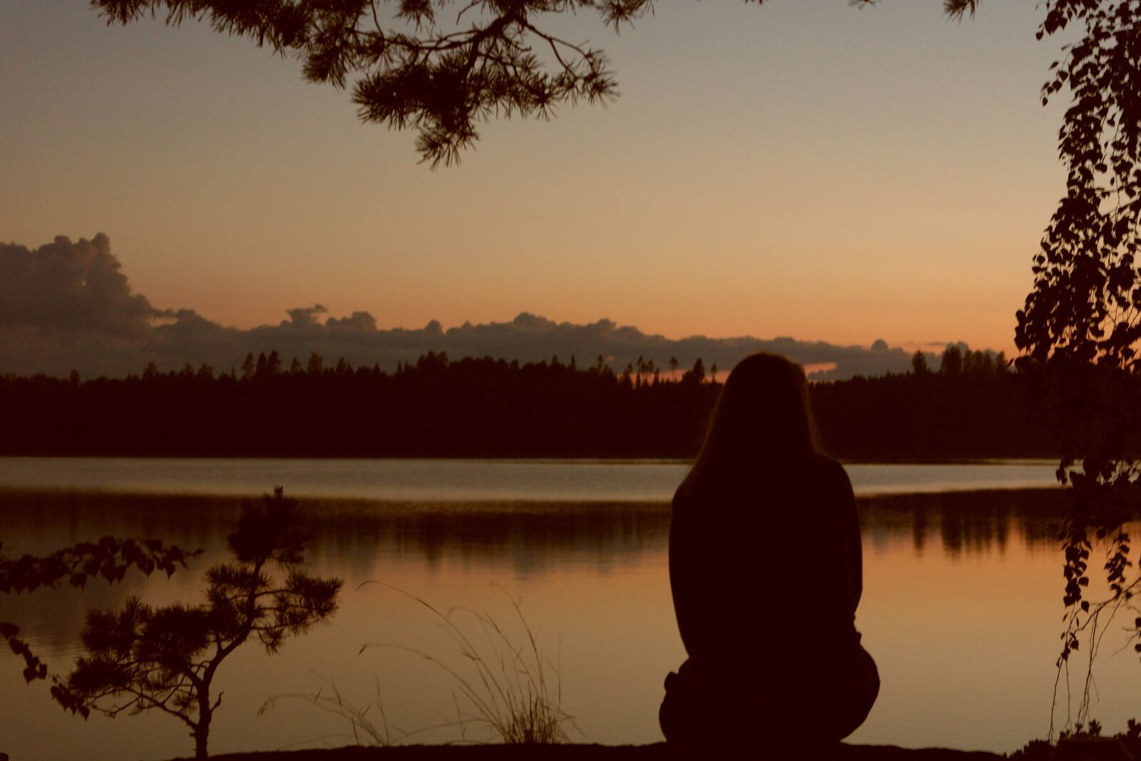 Samsung NX1100 sample photo. Lake, sunset, man photography