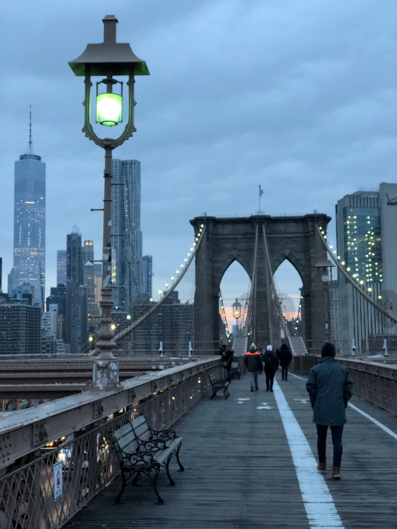 iPhone X back dual camera 6mm f/2.4 sample photo. New york, brooklyn bridge photography