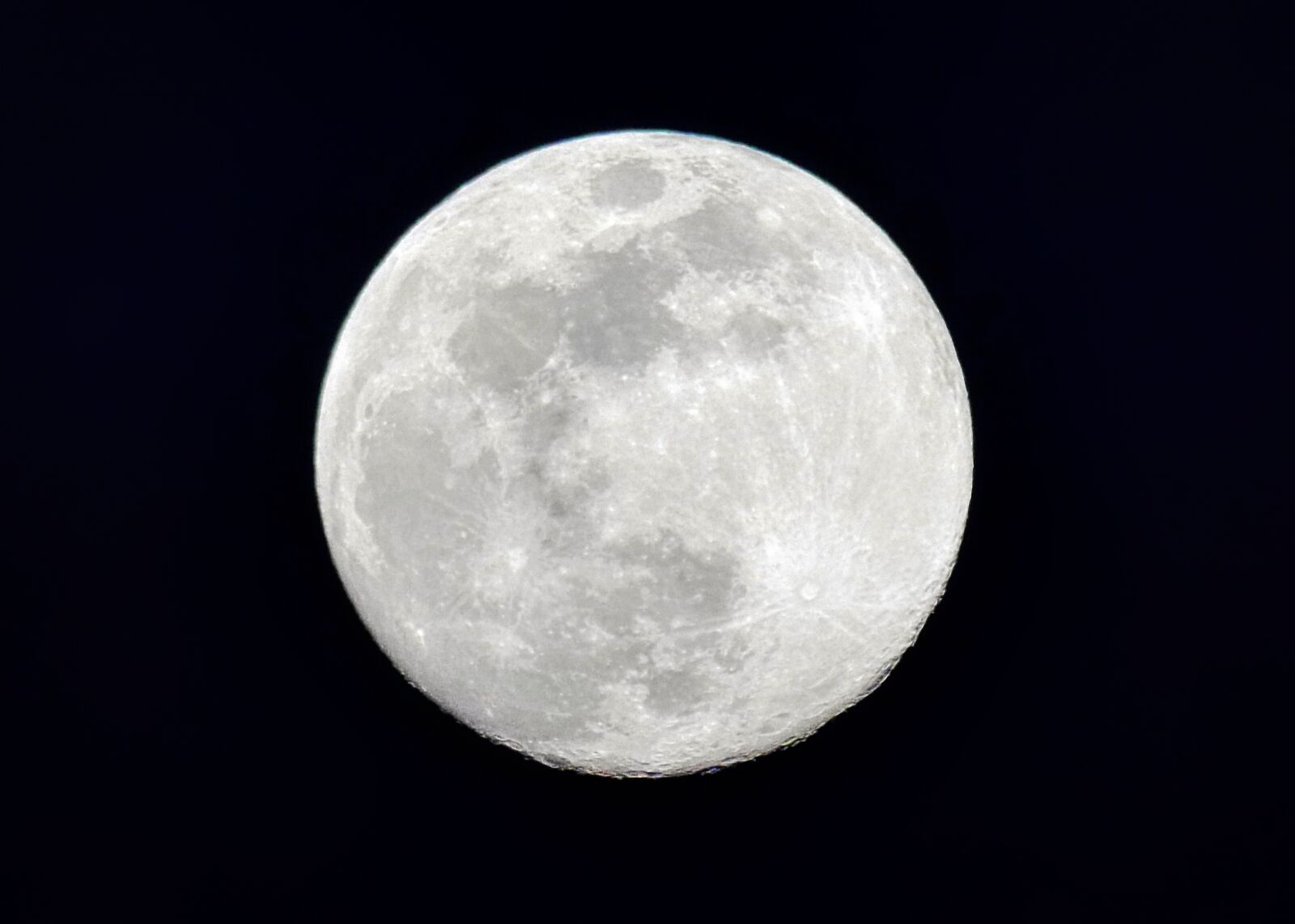 Panasonic Lumix DMC-GX8 sample photo. Moon, night, full moon photography