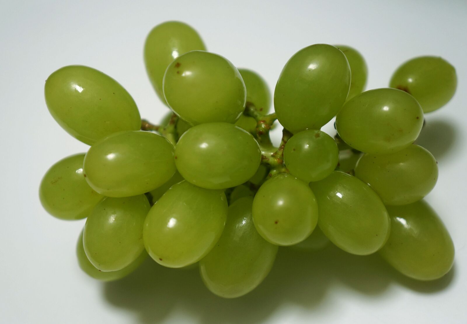 Sony Alpha NEX-F3 + Sony E 18-55mm F3.5-5.6 OSS sample photo. Food, green grapes, ninh photography