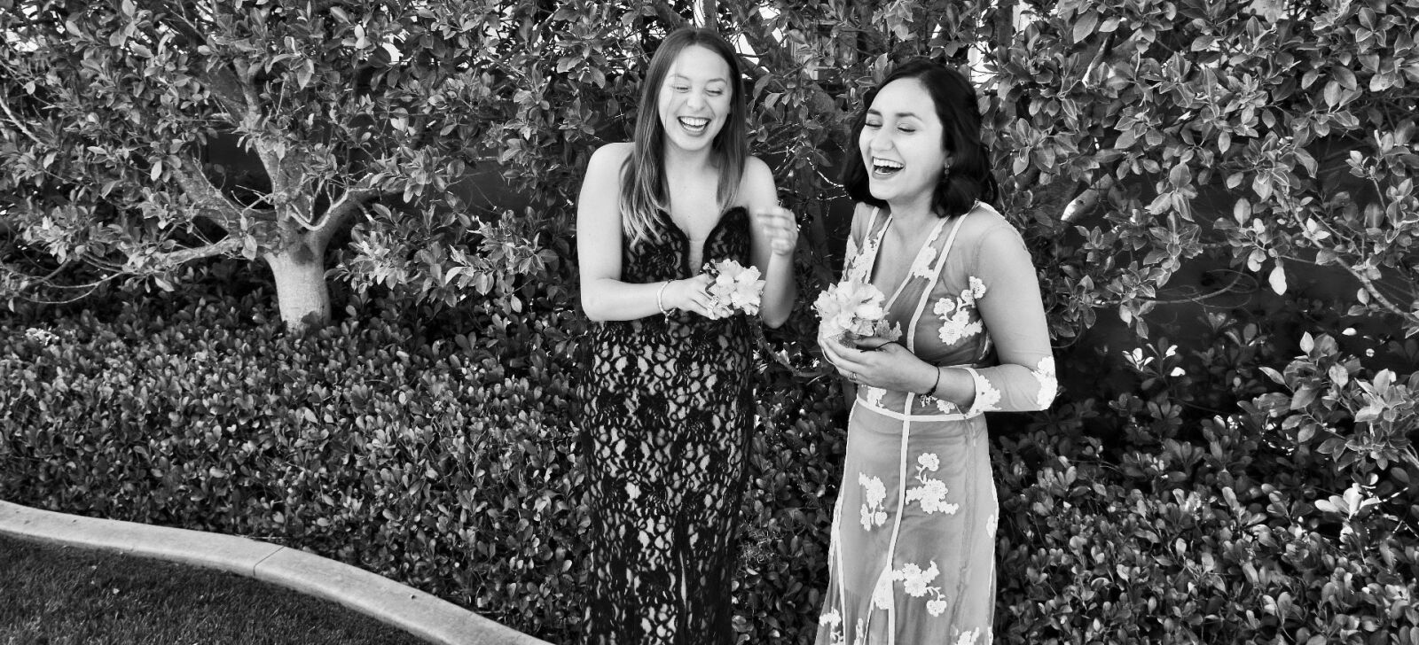 Panasonic Lumix DMC-GX7 sample photo. Girls, happy, graduation photography