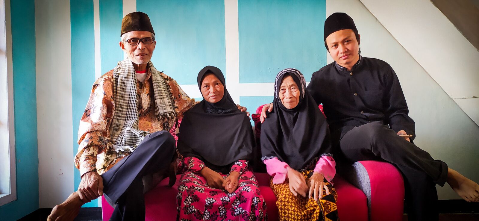 Xiaomi Redmi Note 8 sample photo. Family, father, mother photography