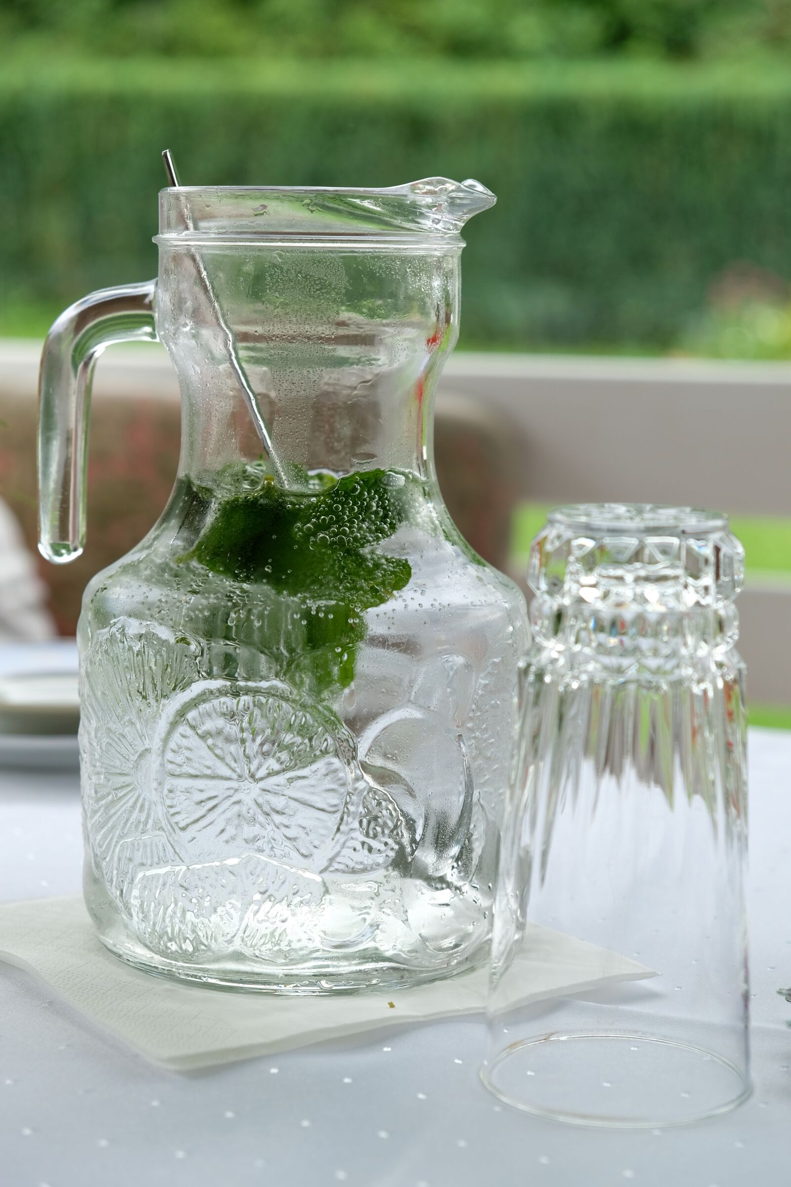 Fujifilm XF 18-55mm F2.8-4 R LM OIS sample photo. Drink, water, krug photography