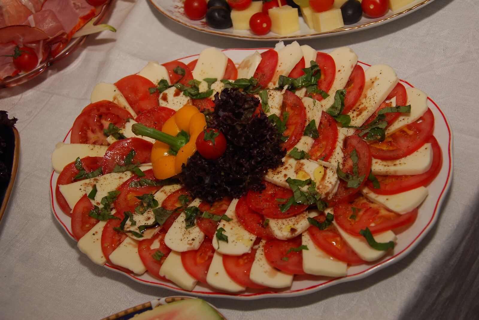 Nikon D200 sample photo. Tomato, mozzarella, starter photography