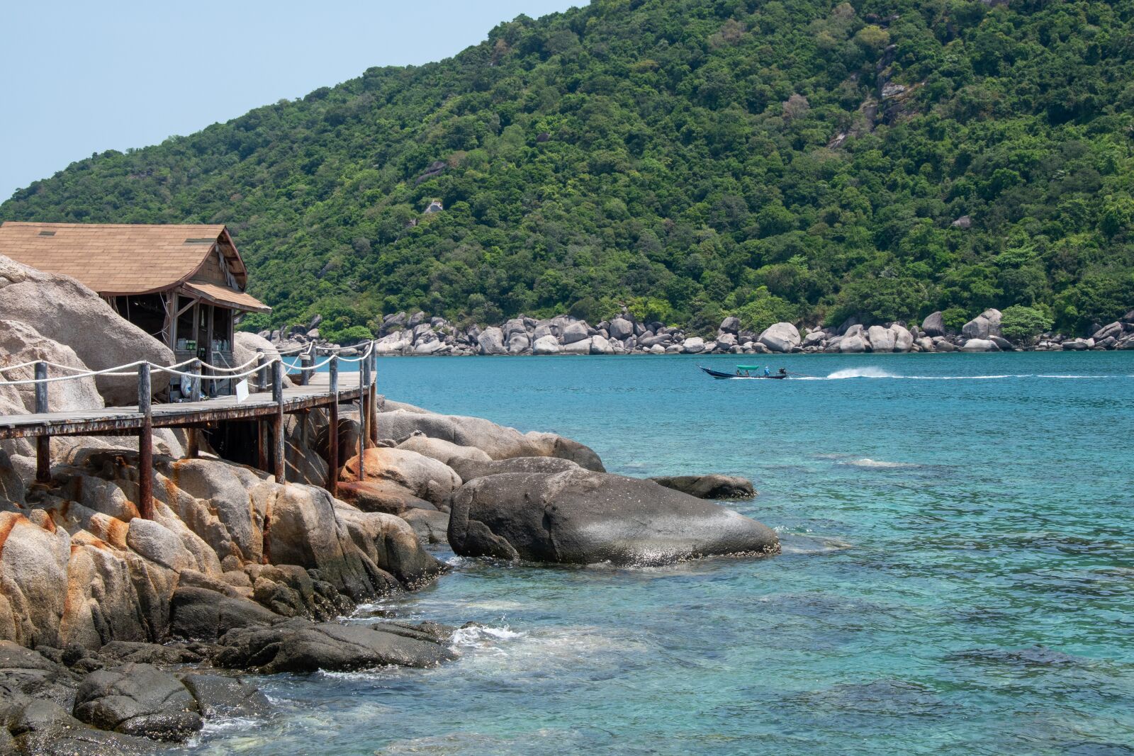 Nikon D5600 sample photo. Thailand, sea, rocks photography