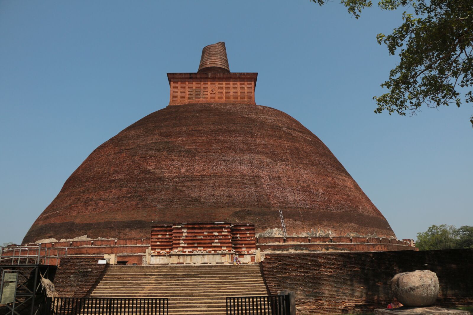 Canon EOS 70D sample photo. Stupa, buddhist, temple photography