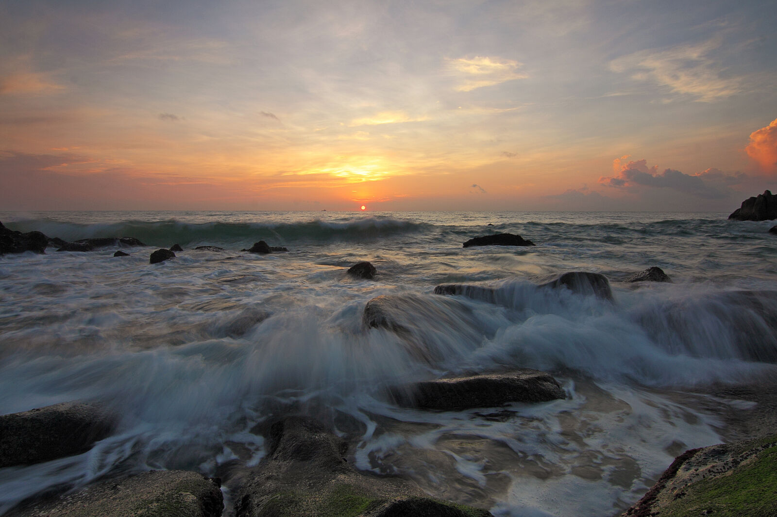 Canon EOS 50D sample photo. Beach, clouds, dawn, landscape photography