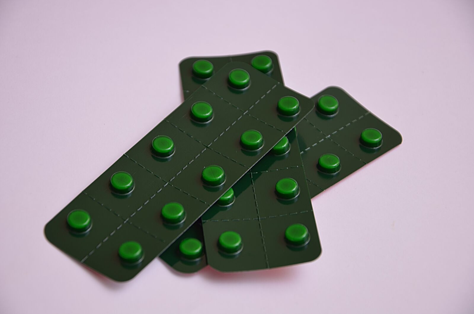 Nikon D5100 sample photo. Drugs, drug tablet, pill photography