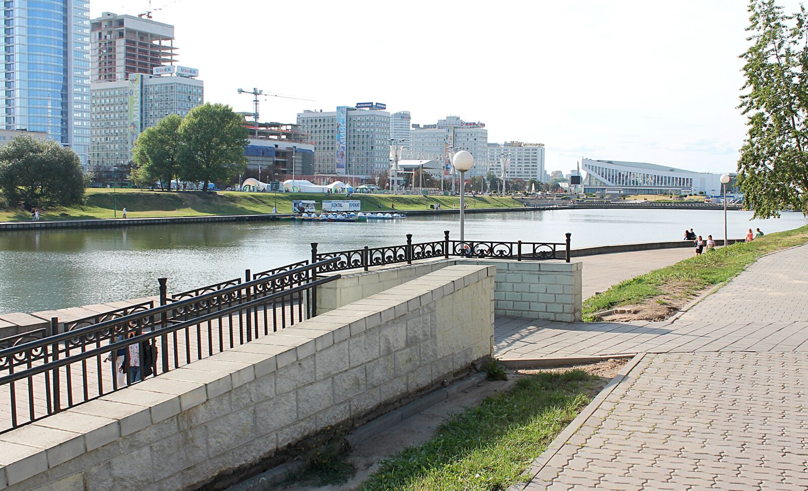 Canon EOS 1100D (EOS Rebel T3 / EOS Kiss X50) sample photo. Minsk, beautiful city, river photography