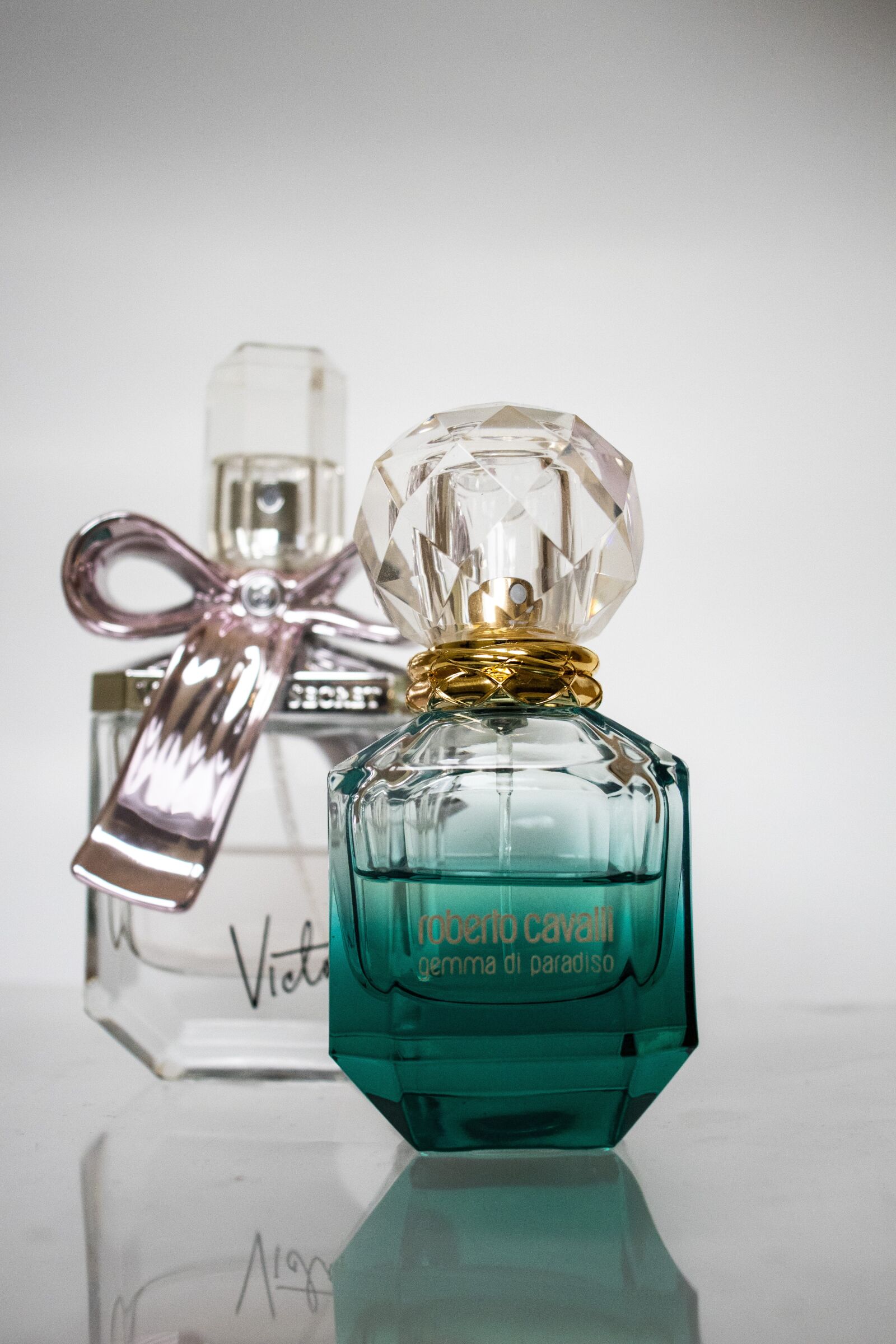 Canon EOS 800D (EOS Rebel T7i / EOS Kiss X9i) sample photo. Perfume, fragrant, fragrance photography