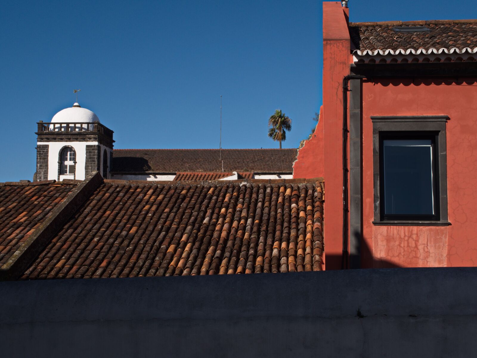 Panasonic Lumix DMC-GX8 sample photo. Architecture, colors, urban photography