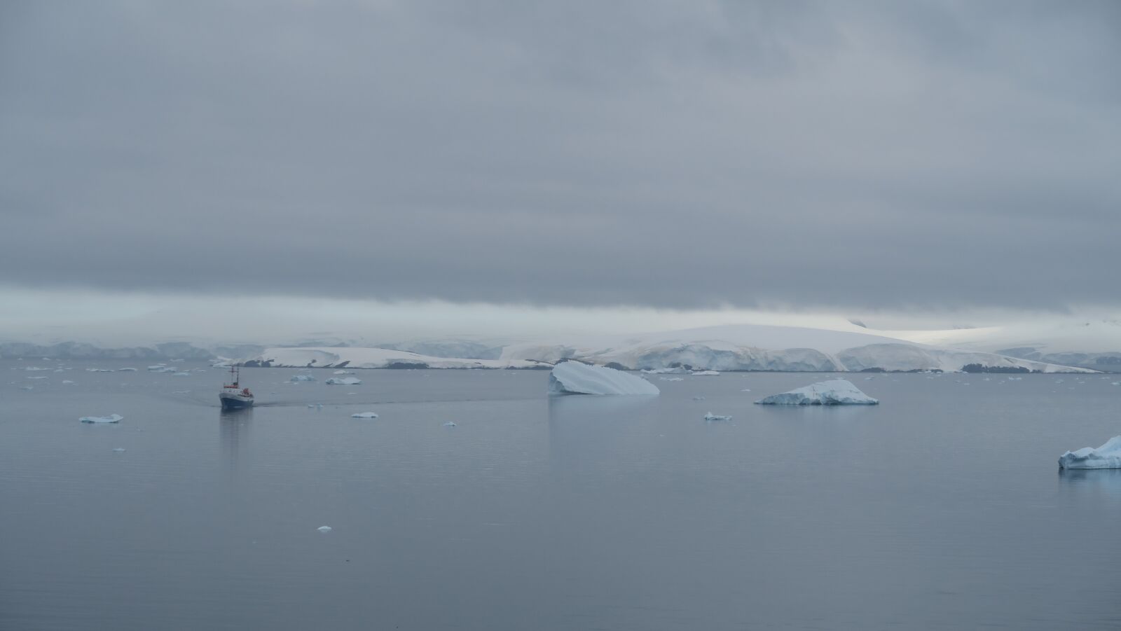 Canon PowerShot G7 X sample photo. Antarctica, ice, snow photography