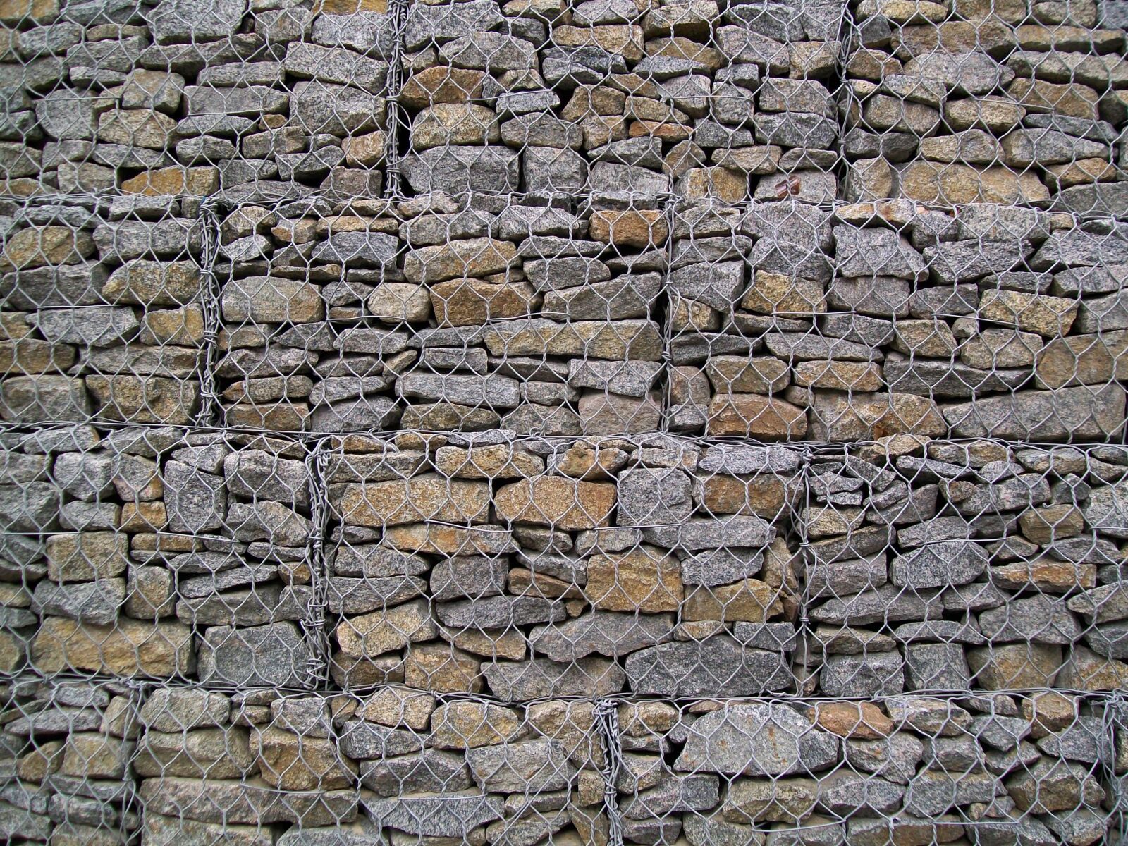 Kodak EASYSHARE C1013 DIGITAL CAMERA sample photo. Stones, fence, metal mesh photography