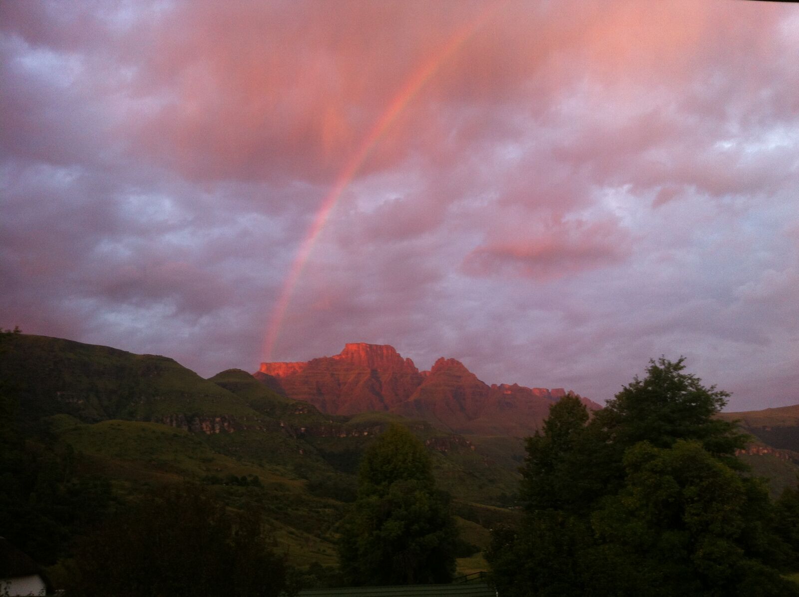 iPhone 4 back camera 3.85mm f/2.8 sample photo. Drakensburg, mountain, south, africa photography