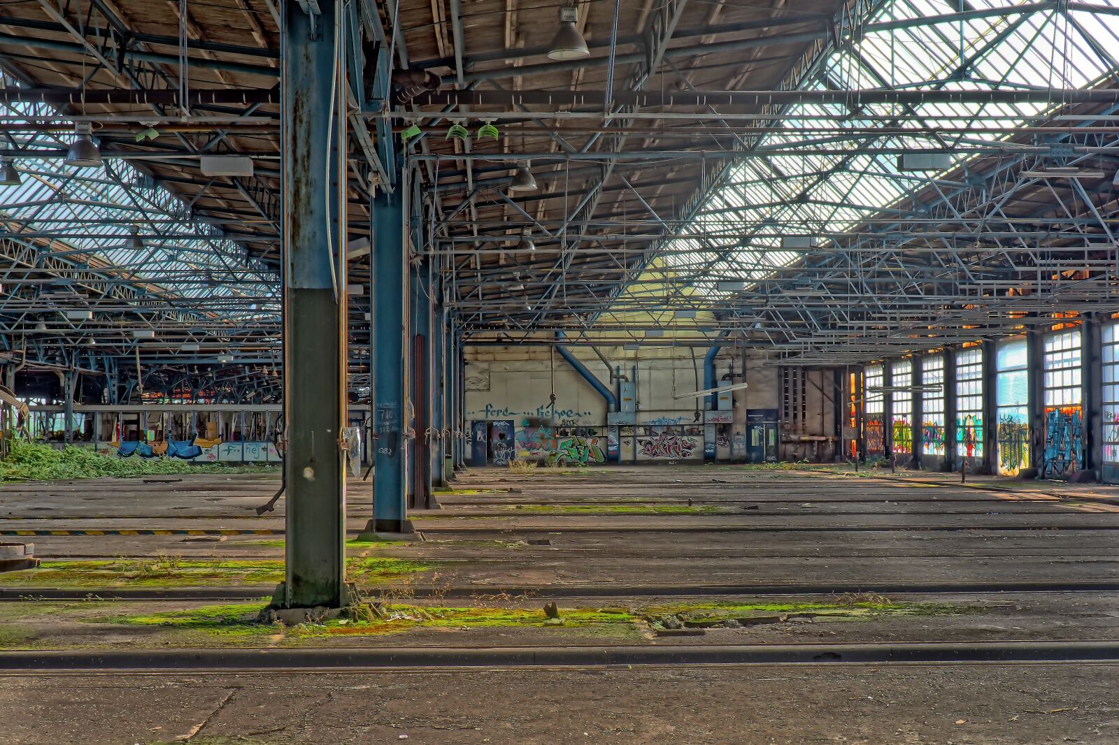 Olympus OM-D E-M10 sample photo. Lost places, pforphoto, old photography