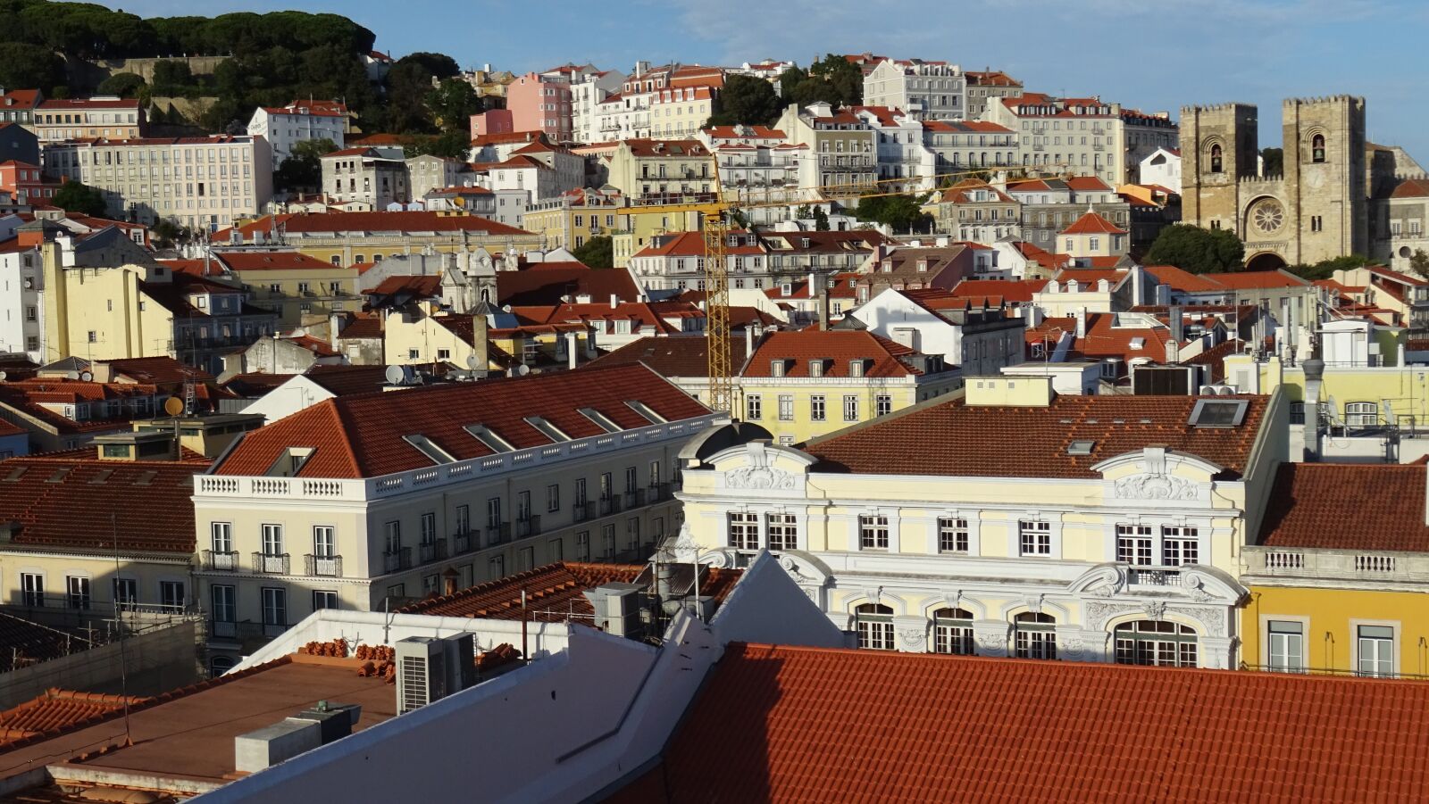 Sony DSC-HX60 sample photo. Lisbon, portugal, city photography