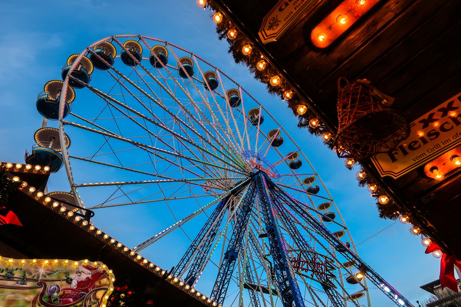 Canon PowerShot G7 X Mark II sample photo. Christmas market, ferris wheel photography