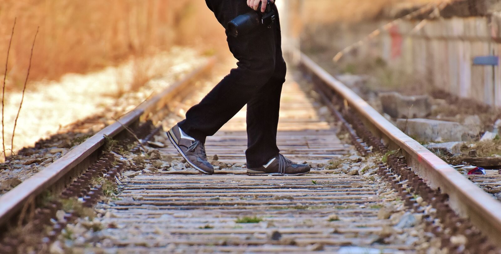 Nikon D7200 sample photo. Ground rail, shut down photography