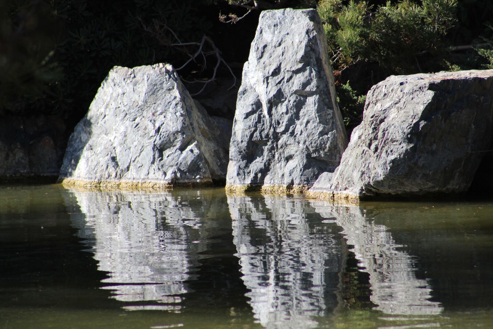 Canon EOS 1300D (EOS Rebel T6 / EOS Kiss X80) sample photo. Water, nature, rock photography