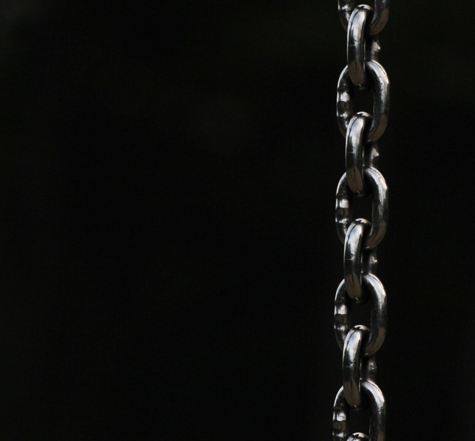 Canon EOS 650D (EOS Rebel T4i / EOS Kiss X6i) sample photo. Chain, metal, links of photography