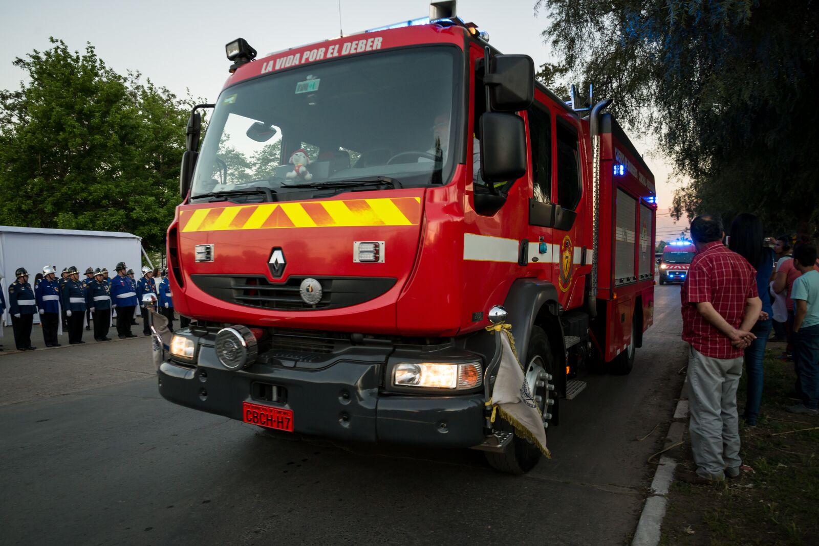 Nikon D610 sample photo. Car fireman, fire, car photography