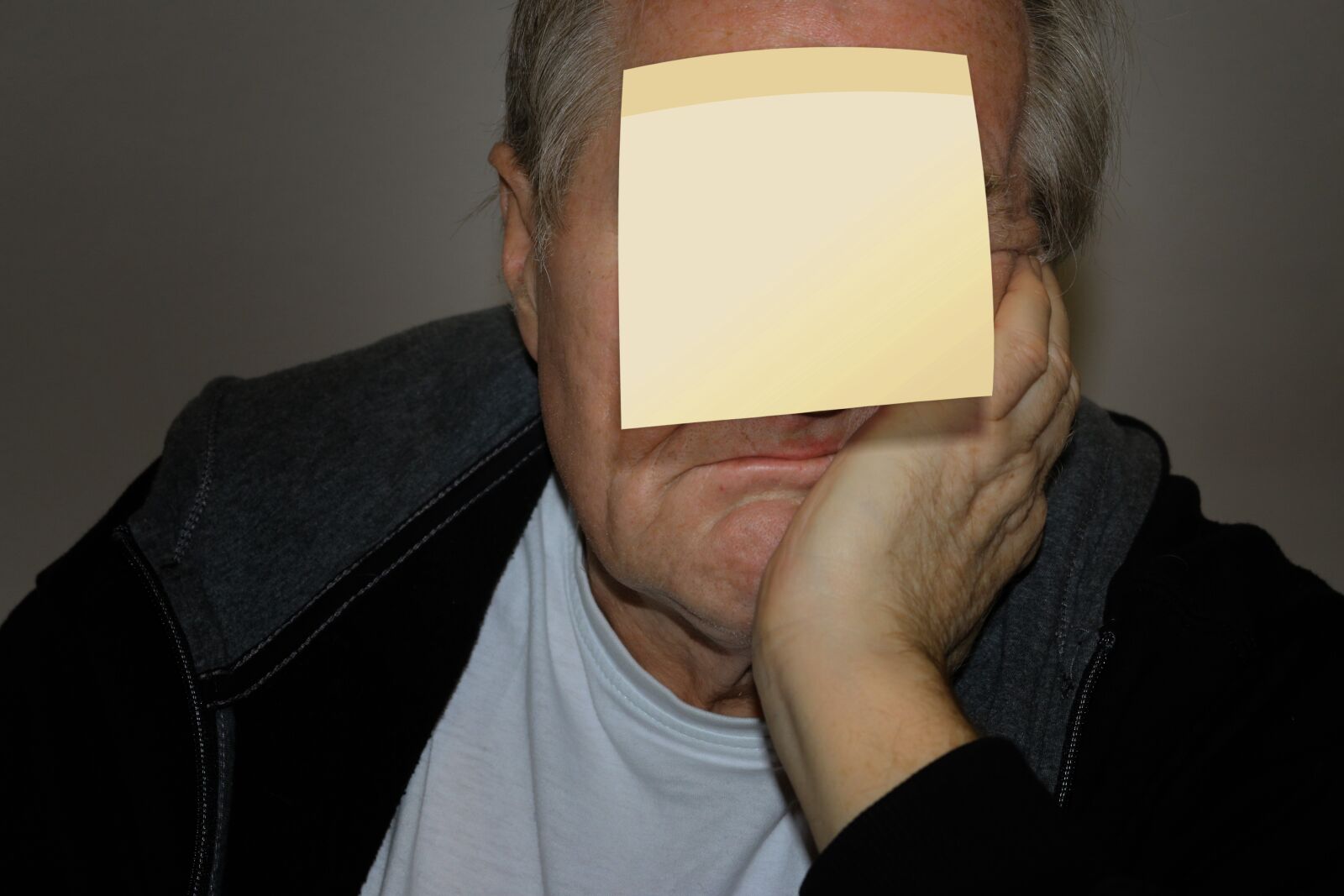 Canon EOS 70D sample photo. Post-it, bulletin board, pensioners photography