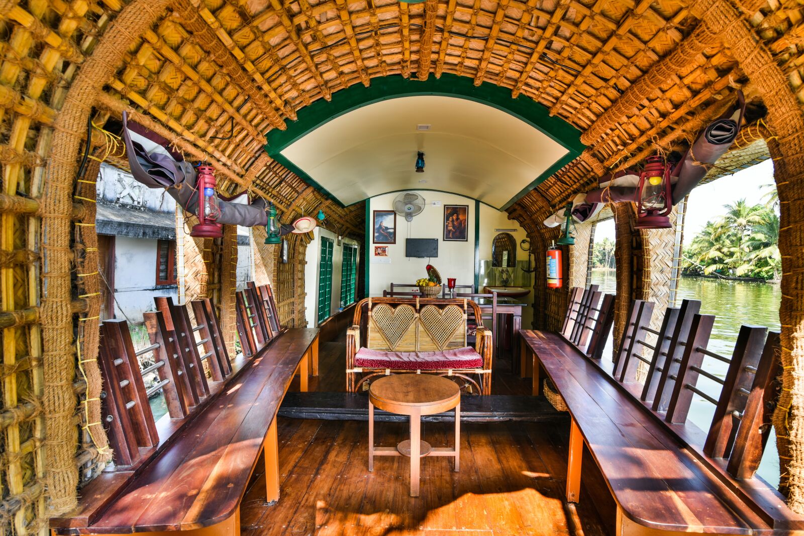 Nikon D750 sample photo. Houseboat, boat, water photography