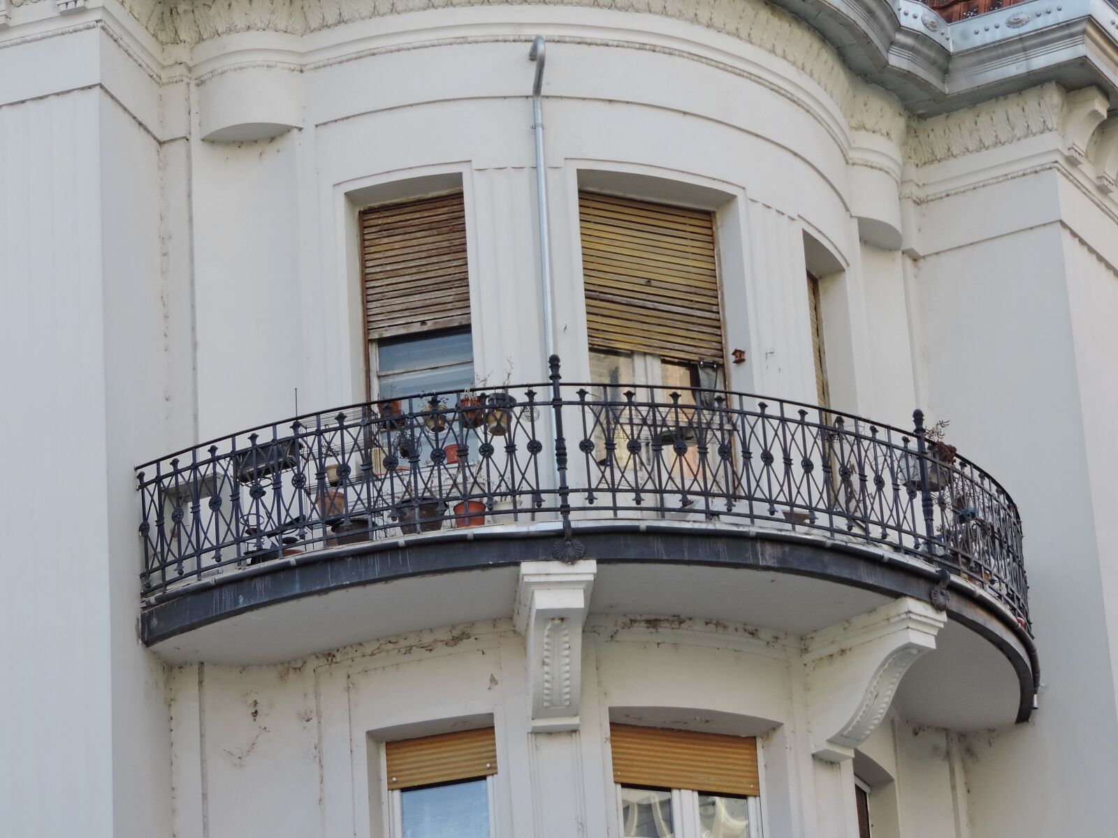 Nikon Coolpix P520 sample photo. Architecture, balcony, building, outdoors photography