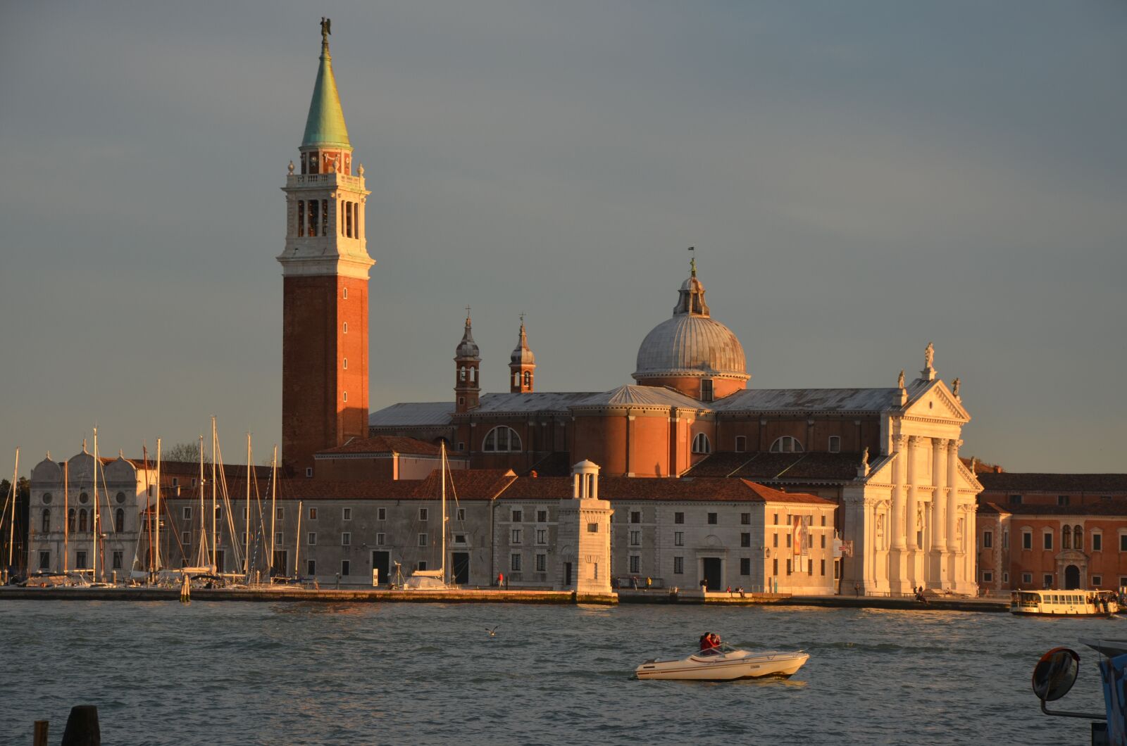 Nikon D5100 sample photo. Architecture, travel, water photography