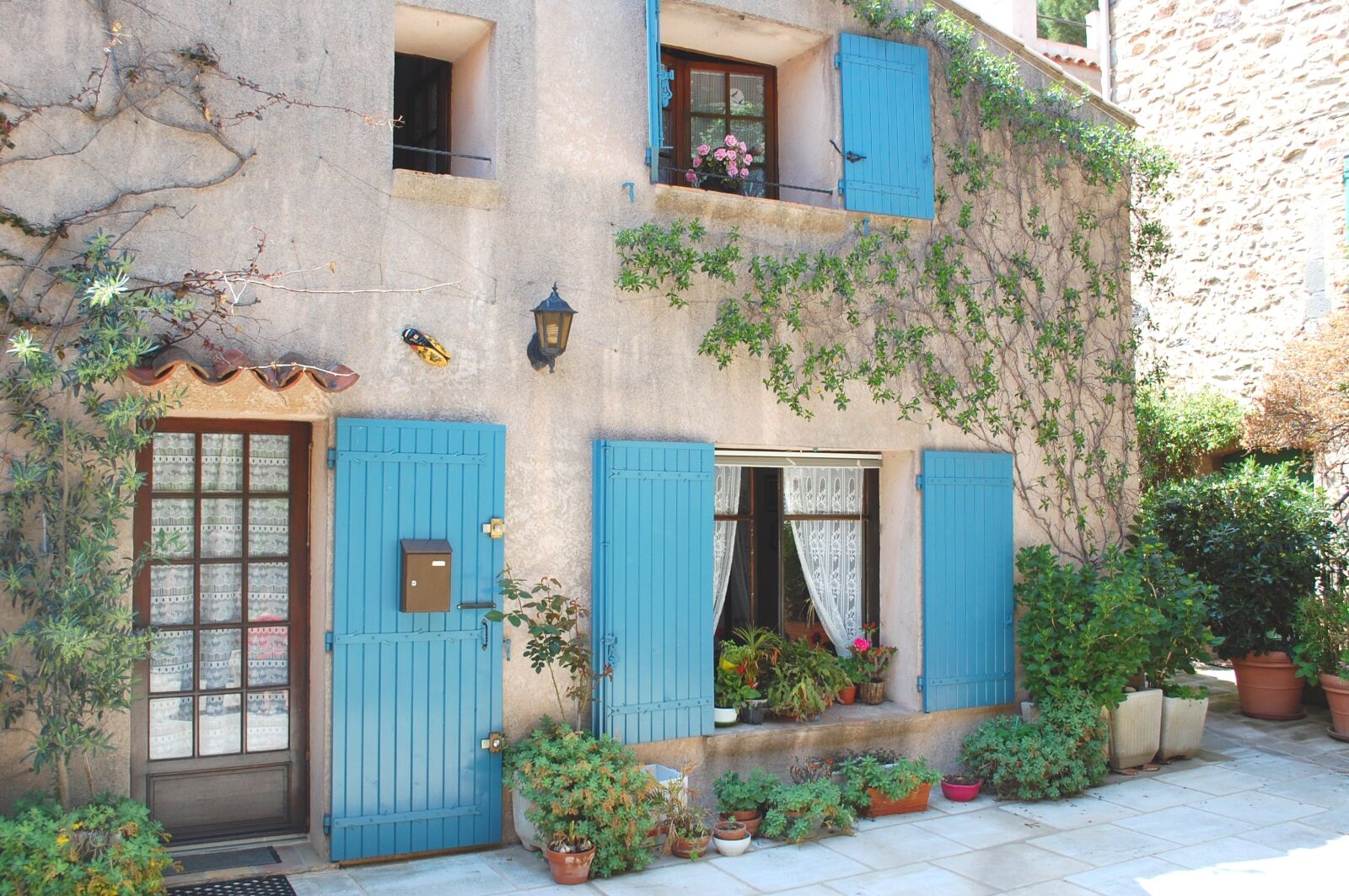 Nikon D40 sample photo. House, window, door photography