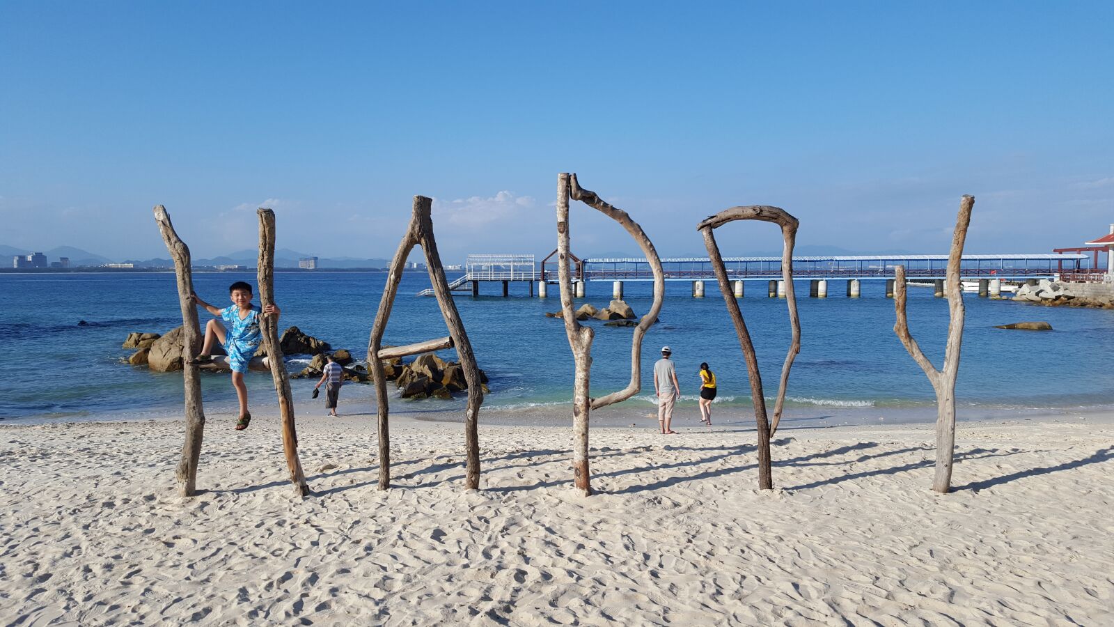 Samsung Galaxy S6 sample photo. Happy, beach photography