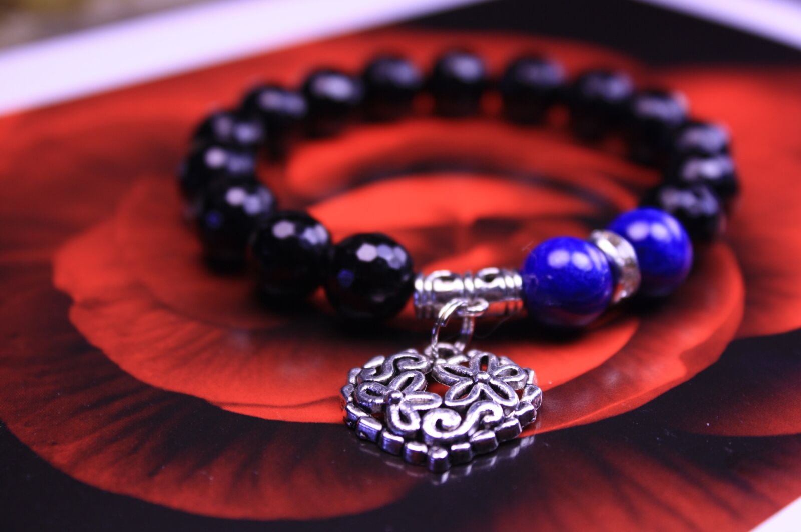 Canon EOS 1000D (EOS Digital Rebel XS / EOS Kiss F) sample photo. Bracelet, ornament, decor photography