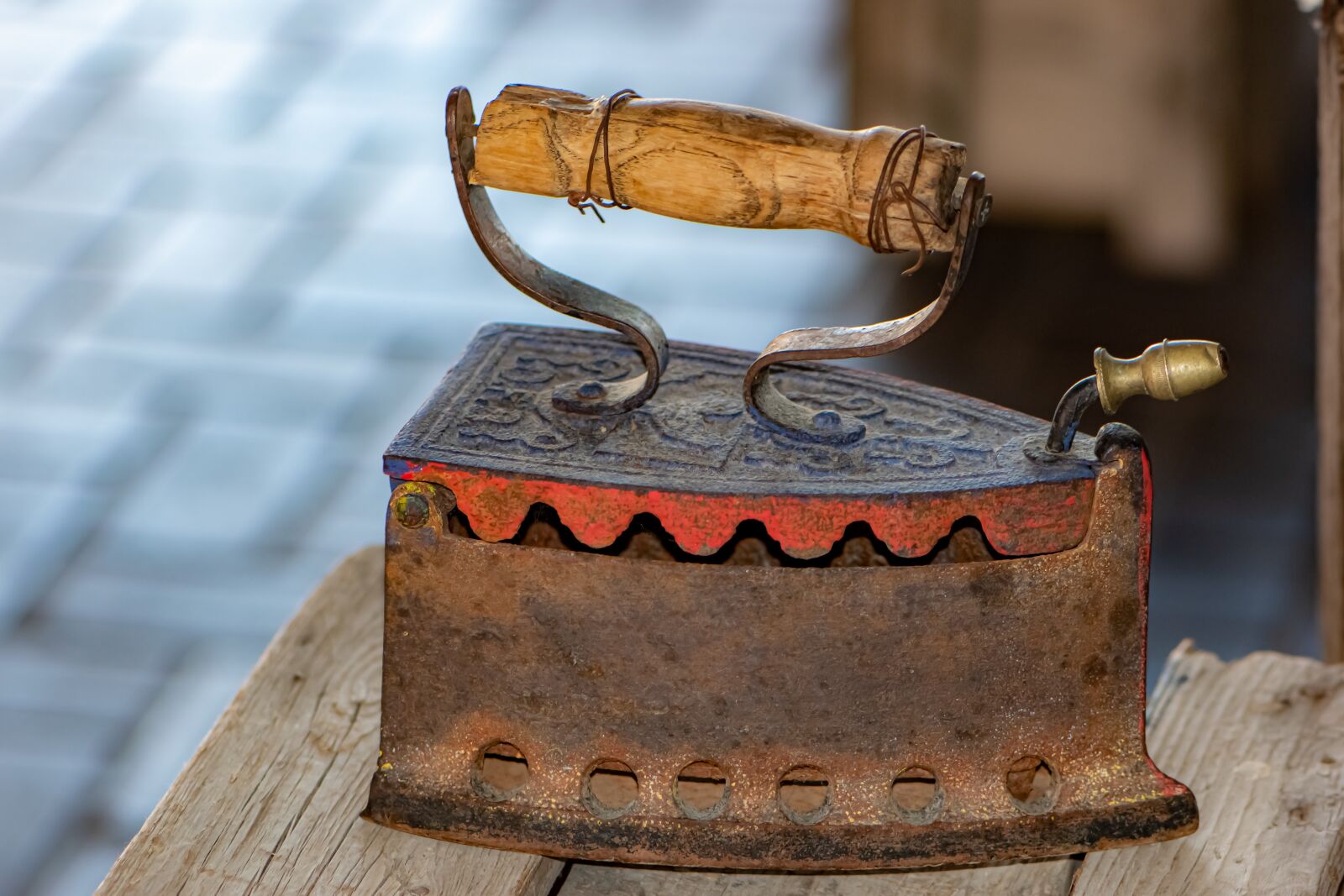 Nikon D5600 sample photo. Iron, old, antique photography
