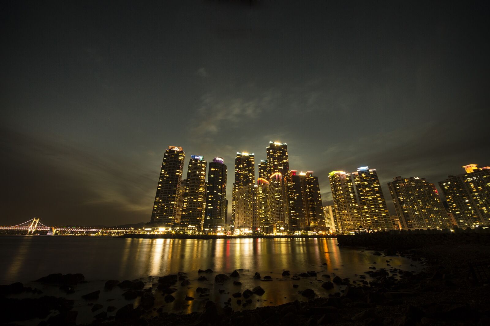 Canon EOS 5D Mark III sample photo. Building, high rise building photography
