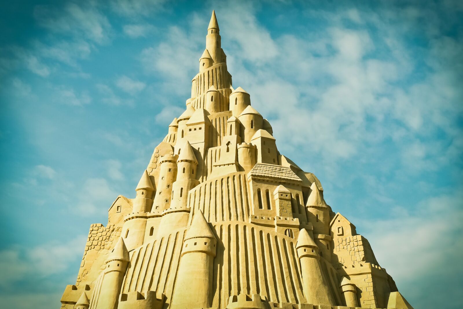 Olympus OM-D E-M10 sample photo. Sandburg, art, sand sculpture photography