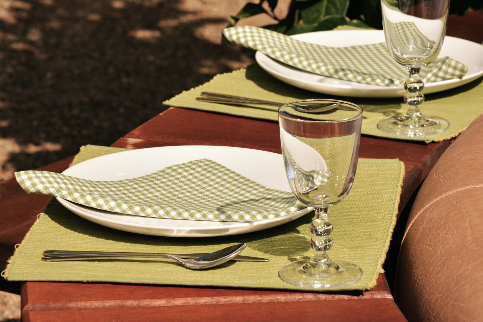 Nikon D5200 sample photo. Plate, cover, glasses photography