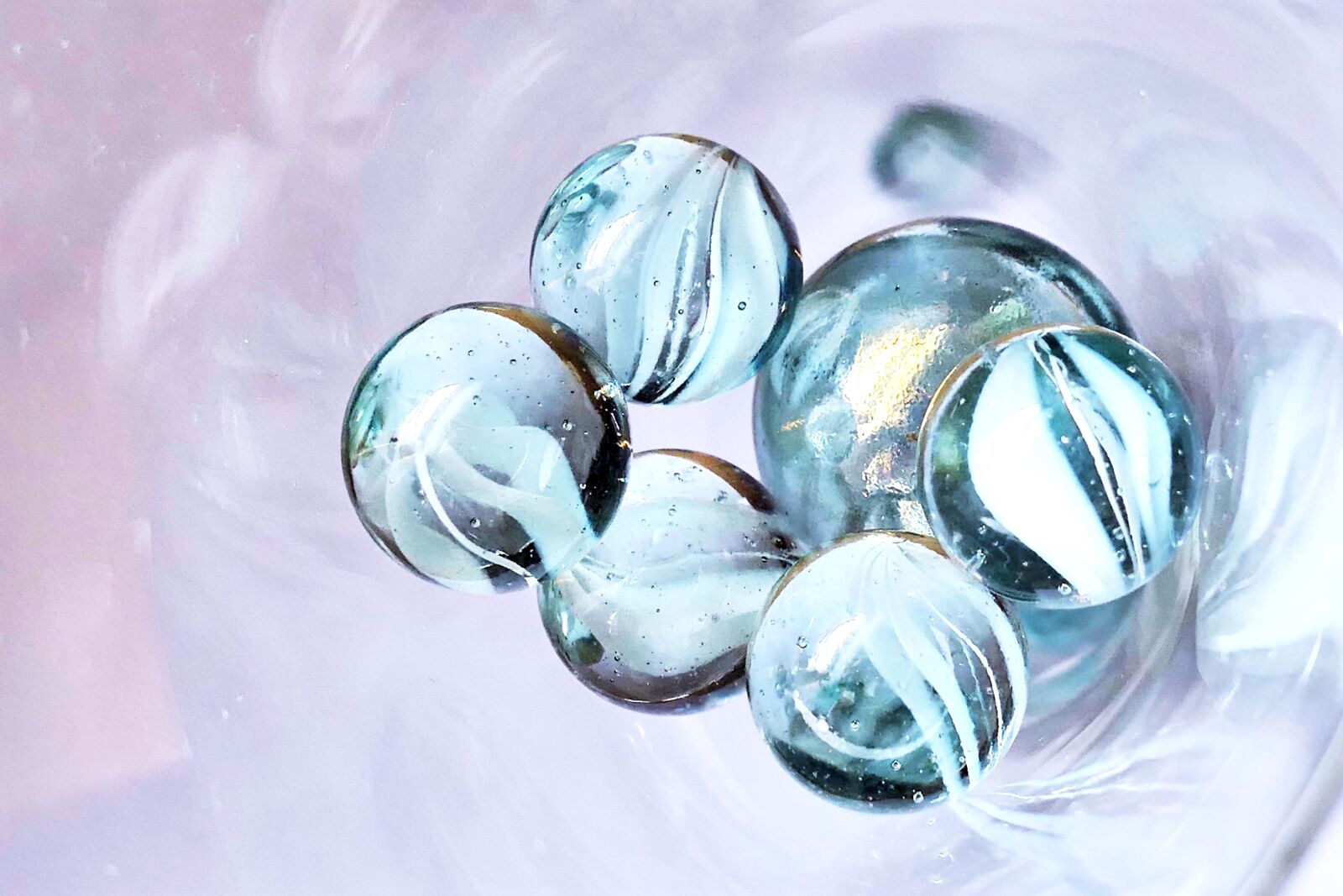 Panasonic Lumix DMC-LX10 (Lumix DMC-LX15) sample photo. Gloss, glass, glass ball photography