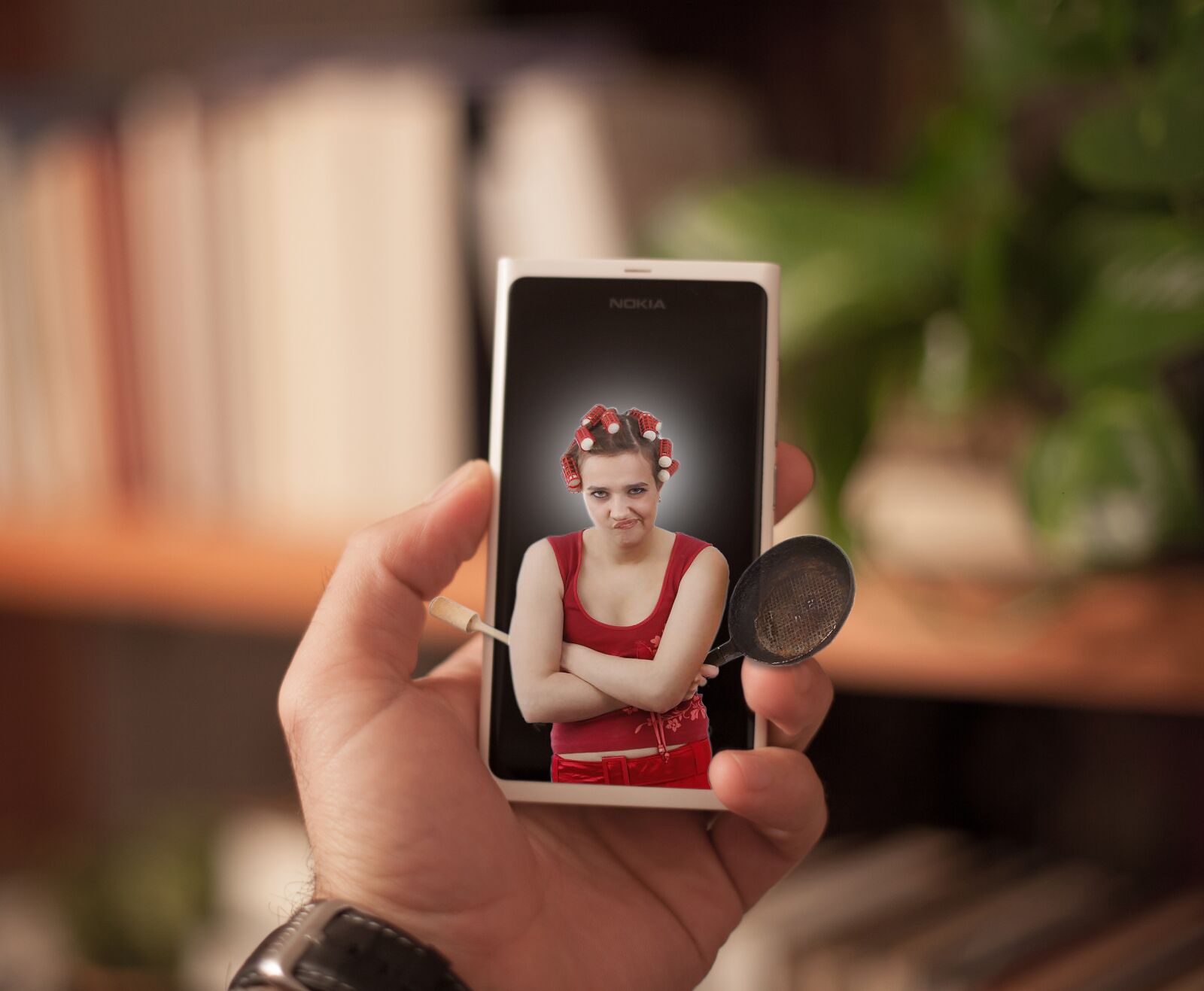 Canon EOS 5D Mark II sample photo. Phone, link, house photography