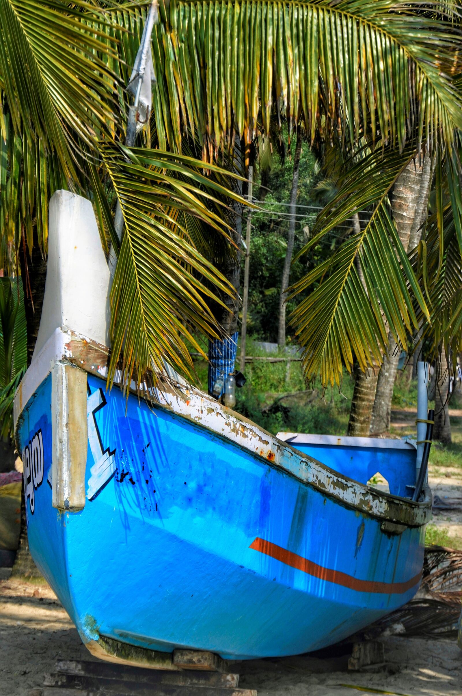 Nikon D5100 sample photo. Wooden, small, boat photography
