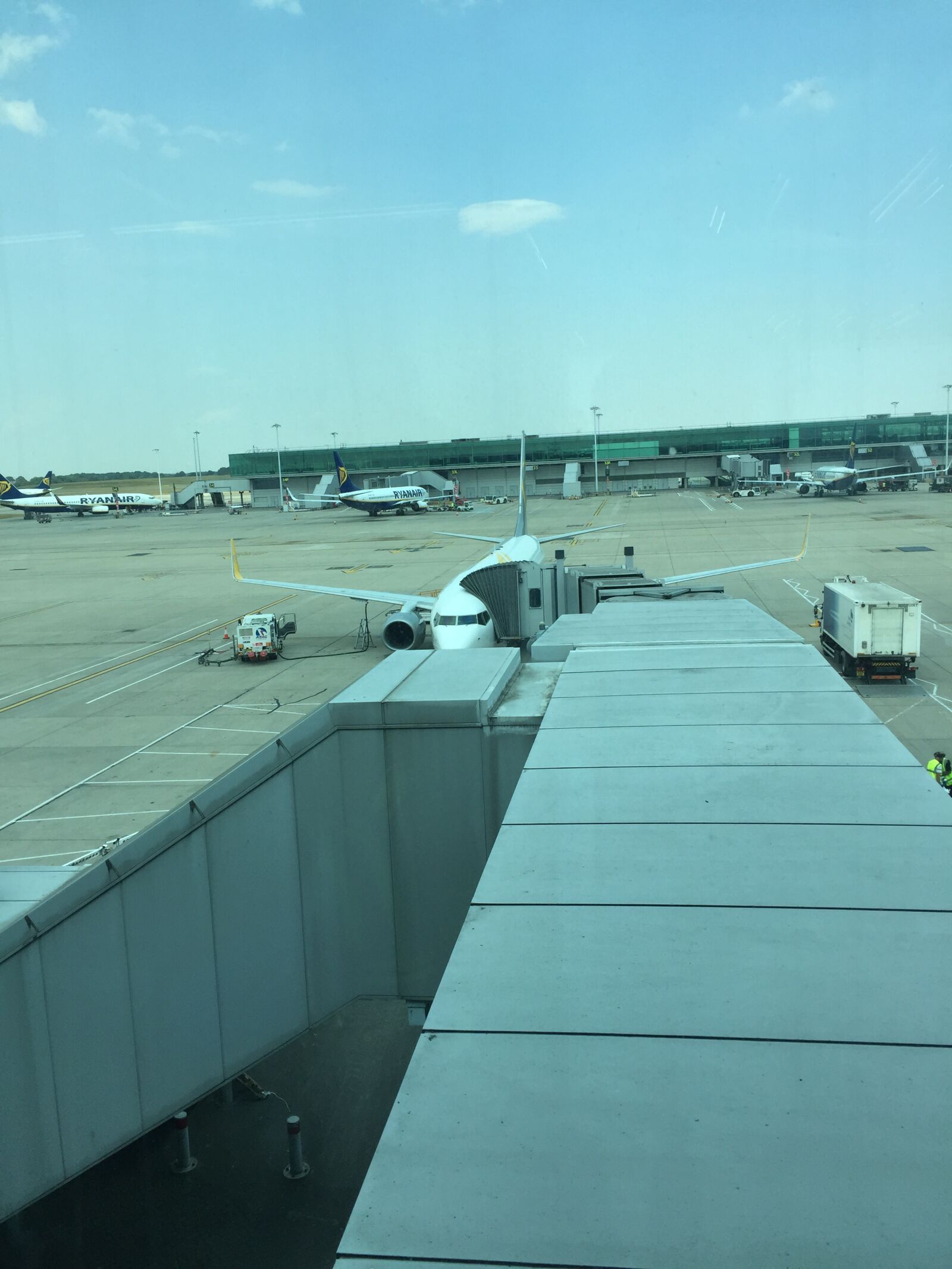iPhone 6 back camera 4.15mm f/2.2 sample photo. Airplane, airport, flight photography