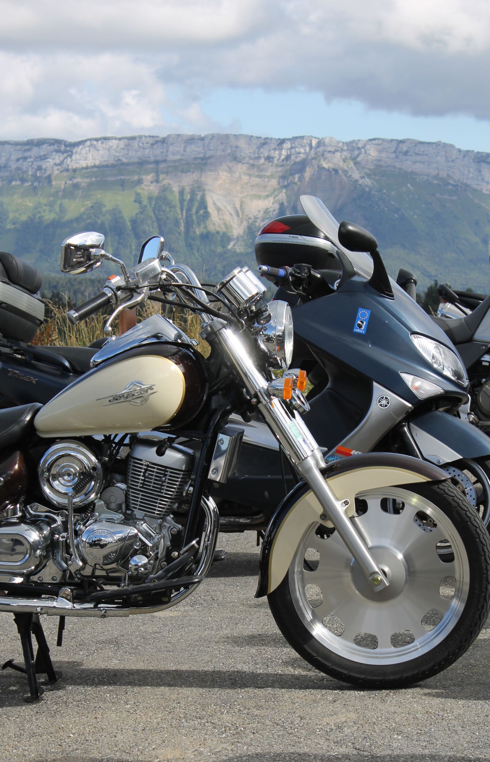 Canon EOS 1100D (EOS Rebel T3 / EOS Kiss X50) sample photo. Motorcycles, mountains, savoie photography